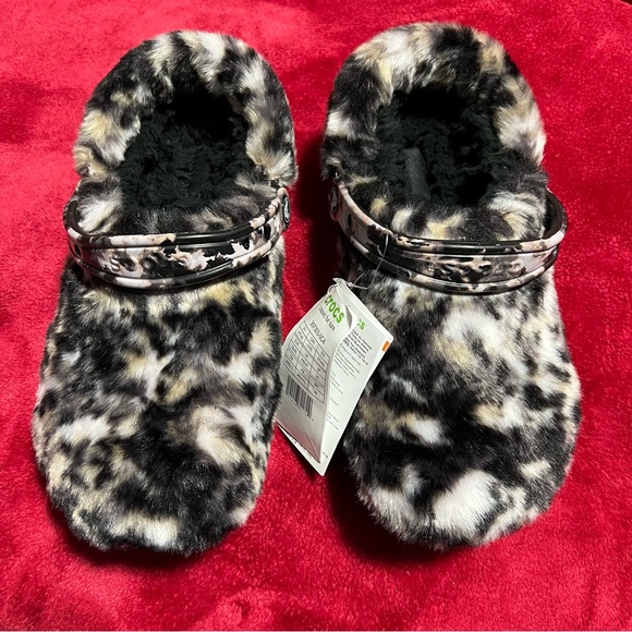 Crocs Classic Fur Sure Lined Animal Clogs Slip On Slide Sandals 207303-0C4 NWT - Picture 8 of 10
